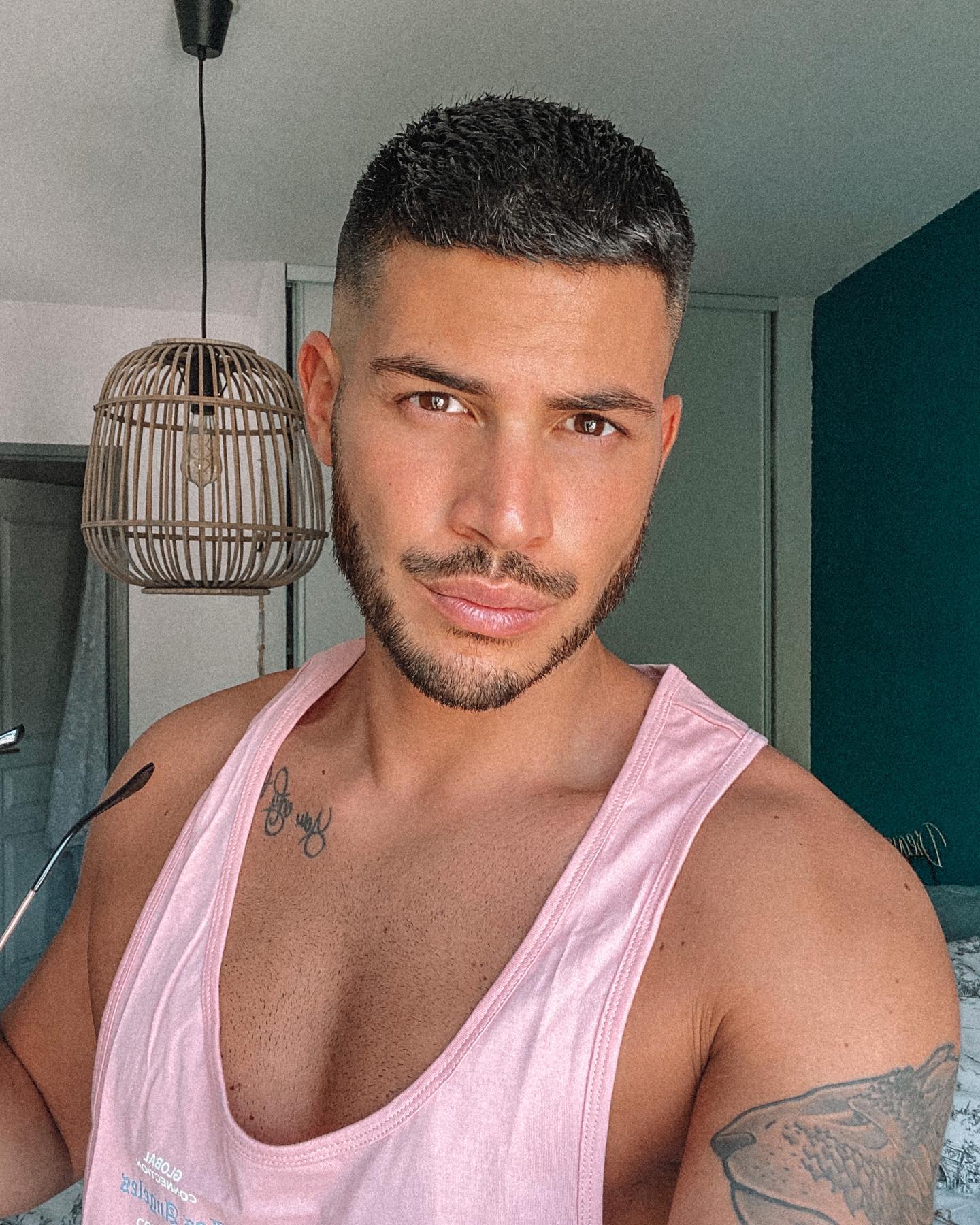 c4bc8ad5-9c49-45d0-a347-543a7dac466f c4bc8ad5-9c49-45d0-a347-543a7dac466f