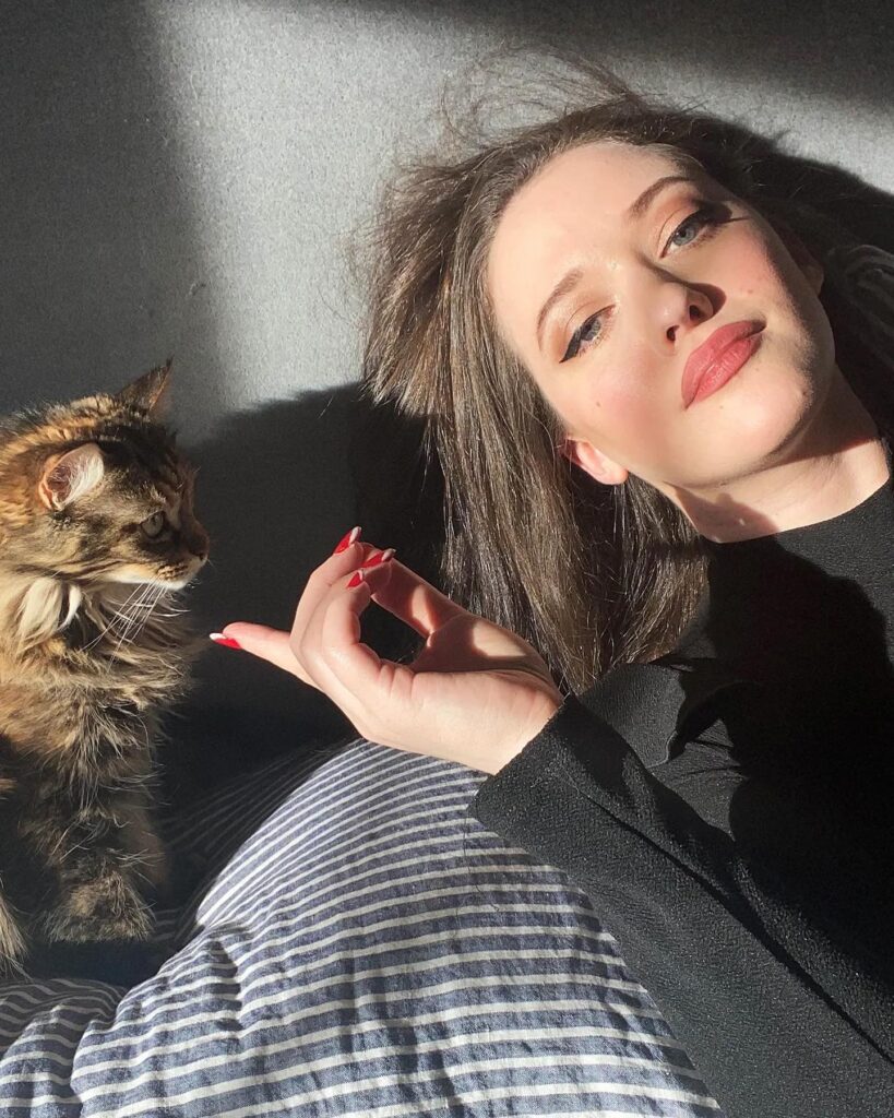Kat Dennings (17)