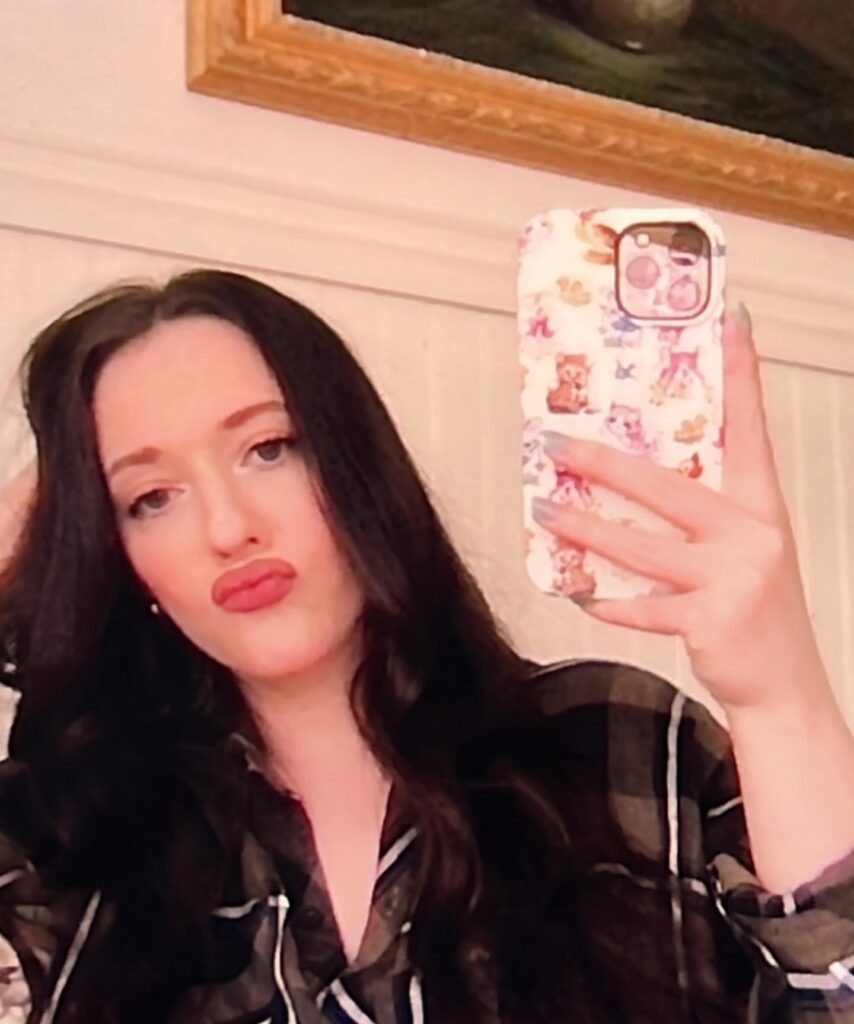 Kat Dennings (28)